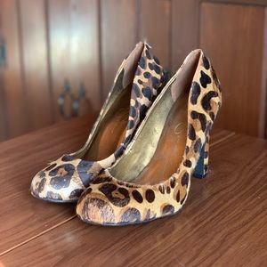 Jessica Simpson Cheetah Printed Pumps
